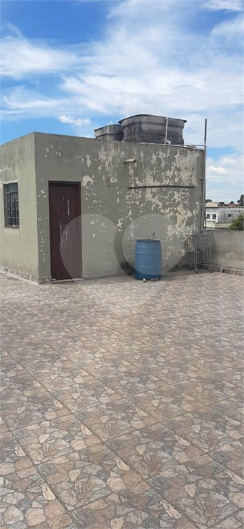 Sobrado à venda com 8 quartos em Jardim São Luís, São Paulo, SP