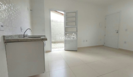 Casa à venda com 2 quartos, sendo 1 suíte,  no condomínio Figueiras, Atibaia - SP