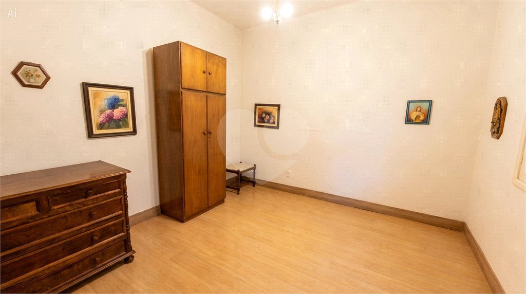 Sobrado à venda com 3 quartos em Moema, São Paulo, SP