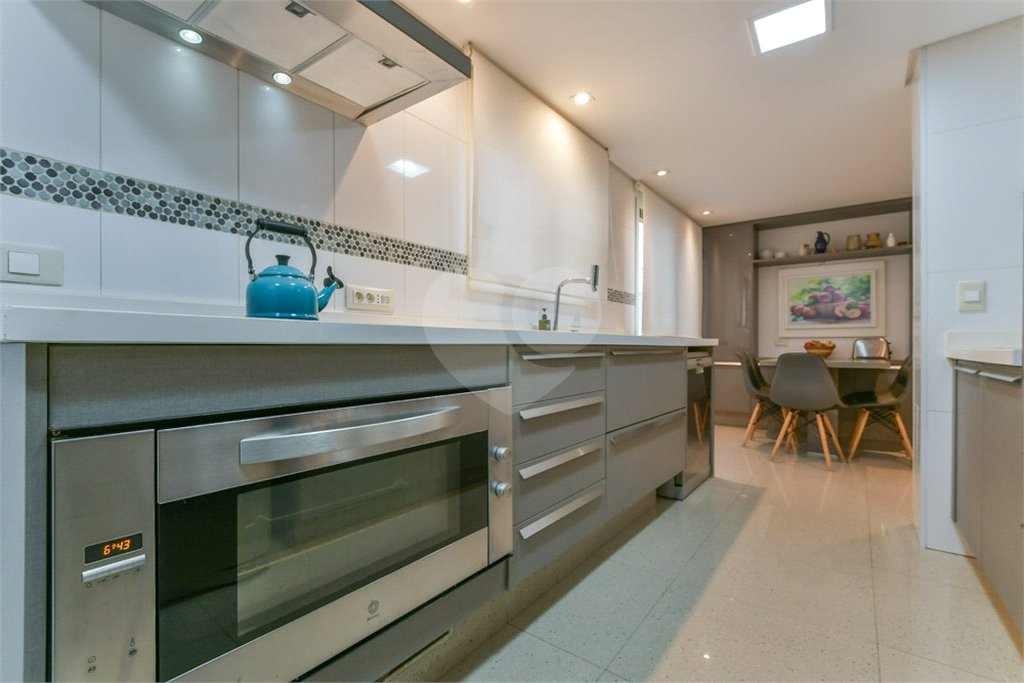 Apartamento à venda com 4 quartos, sendo 2 suítes, em Panamby, São Paulo, SP
