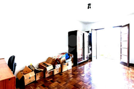 Casa à venda com 4 quartos, sendo 2 suítes, em Indianópolis, São Paulo, SP