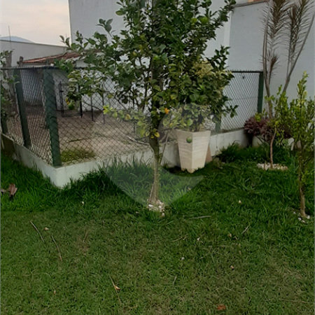 Casa à venda com 5 quartos, sendo 1 suíte, no Centro, Bom Jesus dos Perdões, SP