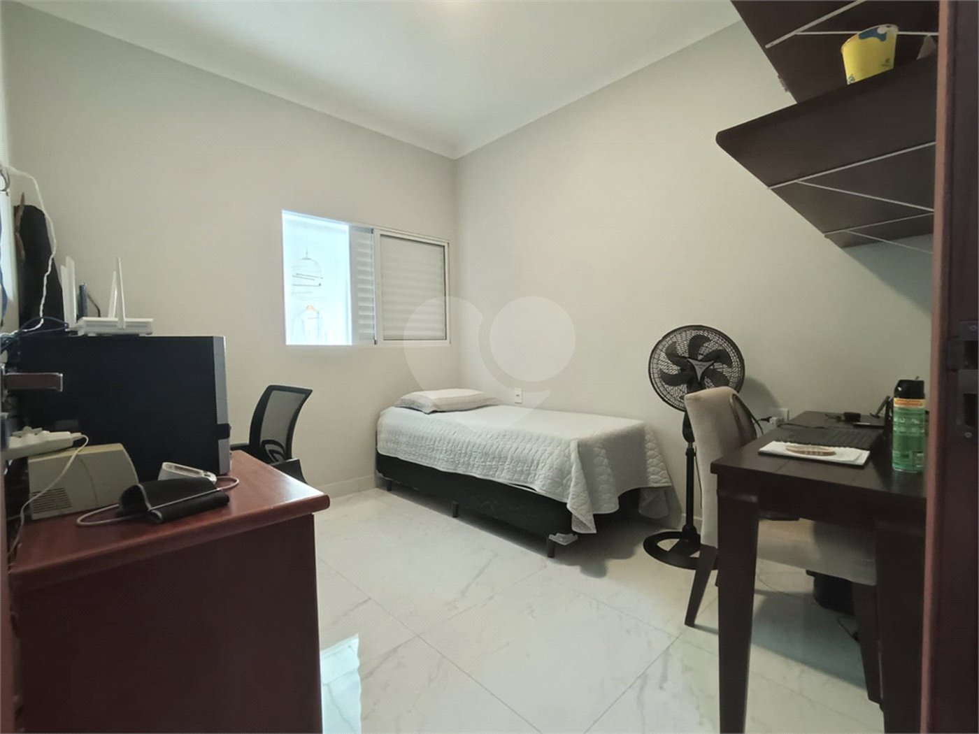Casa à venda com 3 quartos, sendo 1 suíte,  no condomínio Ipes 2, Tatuí - SP