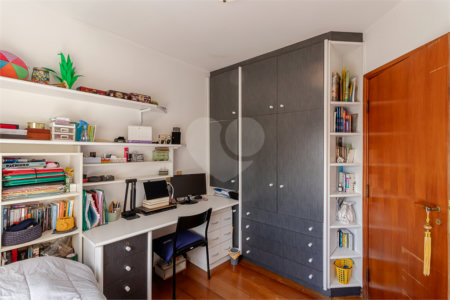 Apartamento à venda com 3 suítes em Aclimação, São Paulo, SP