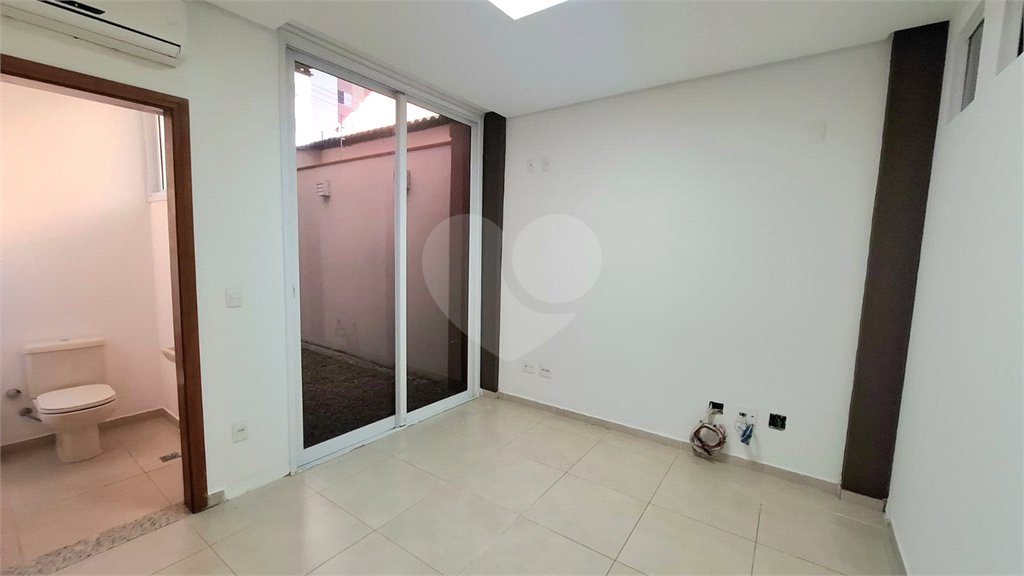Sobrado à venda com 3 suítes em Vila Hortência, Sorocaba, SP