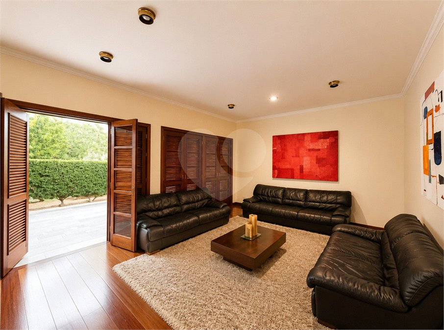 Casa à venda ou para alugar com 4 quartos, sendo 3 suítes, no Centro, Itapetininga, SP