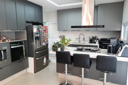 Casa à venda com 3 suítes no condomínio Ecovillagio, São Roque - SP