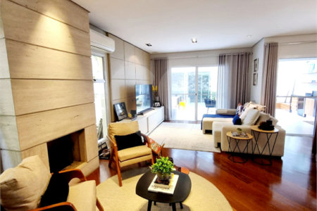 Casa à venda com 3 suítes no condomínio Villa Splendore, São Paulo - SP