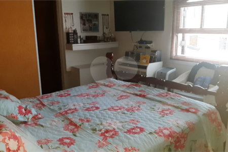 Sobrado à venda com 3 quartos, sendo 1 suíte, em Vila Medeiros, São Paulo, SP