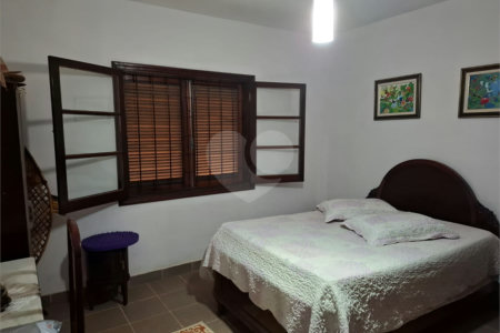 Sítio à venda com 3 quartos, sendo 1 suíte, em Bairro do Cambará, São Roque, SP