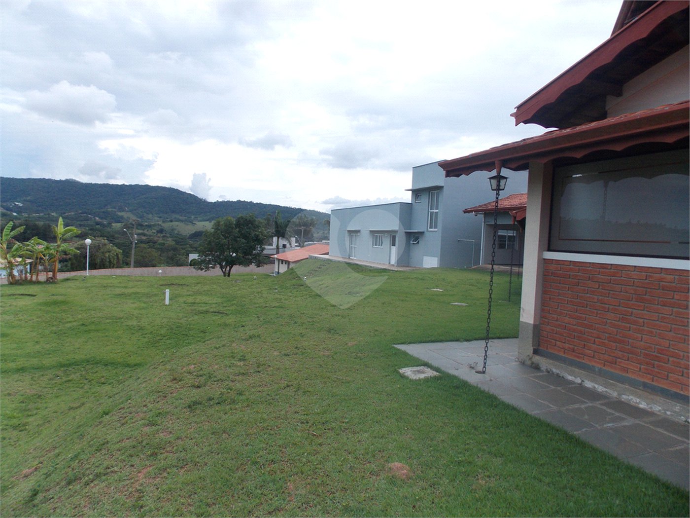 Casa à venda com 3 quartos, sendo 1 suíte, em Alpes D'ouro, Bom Jesus dos Perdões, SP