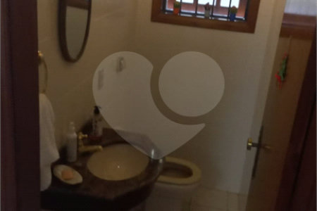 Casa à venda ou para alugar com 5 quartos, sendo 1 suíte,  em Vila Oliveira, Mogi das Cruzes, SP