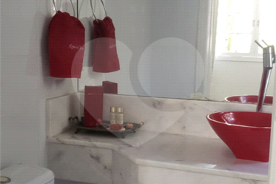 Casa à venda com 4 suítes em Pirucaia, Mairiporã, SP