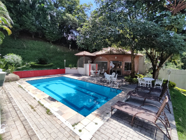Casa à venda com 3 suítes no condomínio Residencial Jardim Itatinga, São Paulo - SP