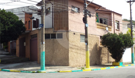 Sobrado à venda com 3 quartos, sendo 1 suíte,  em Vila Mariana, São Paulo, SP