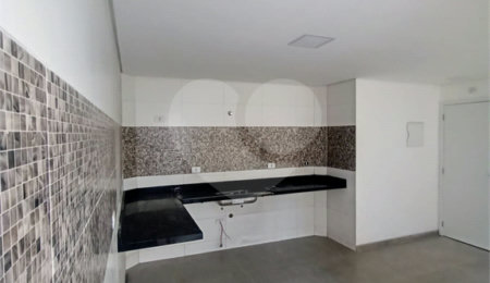 Apartamento à venda com 3 quartos, sendo 1 suíte,  em Vila Eldízia, Santo André, SP