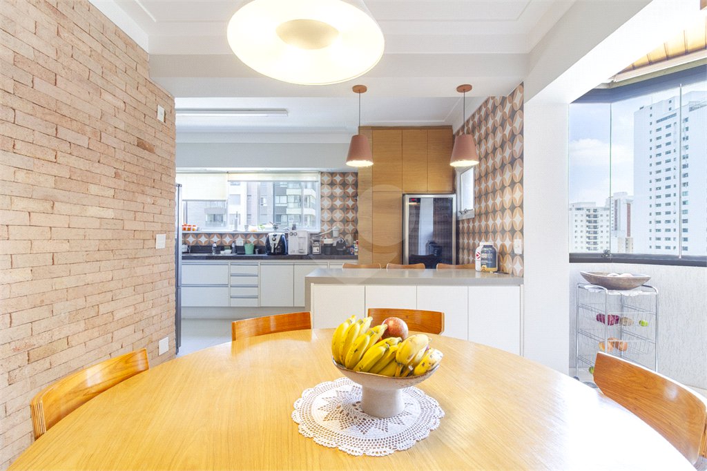 Apartamento à venda com 4 quartos, sendo 2 suítes, em Indianópolis, São Paulo, SP