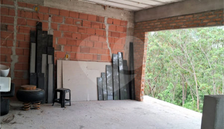 Casa à venda com 3 quartos, sendo 1 suíte,  no condomínio Mosaico da Serra, Mogi das Cruzes - SP