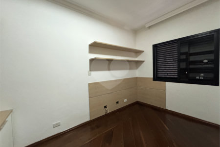 Apartamento à venda com 3 quartos, sendo 1 suíte, em Santa Teresinha, São Paulo, SP