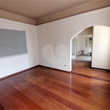 Sobrado à venda com 5 quartos, sendo 1 suíte, em Vila Mariana, São Paulo, SP