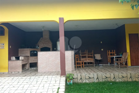 Casa à venda com 4 quartos, sendo 1 suíte,  em Vila Bela Flor, Mogi das Cruzes, SP