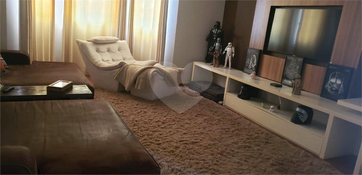 Casa à venda com 4 suítes em Pirucaia, Mairiporã, SP