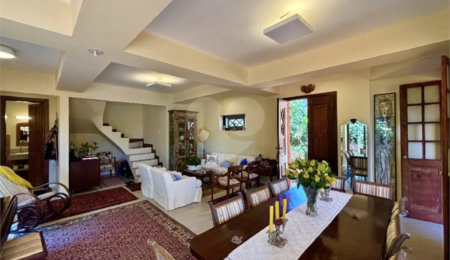 Casa à venda com 4 quartos, sendo 1 suíte,  em Lagoa, Rio de Janeiro, RJ