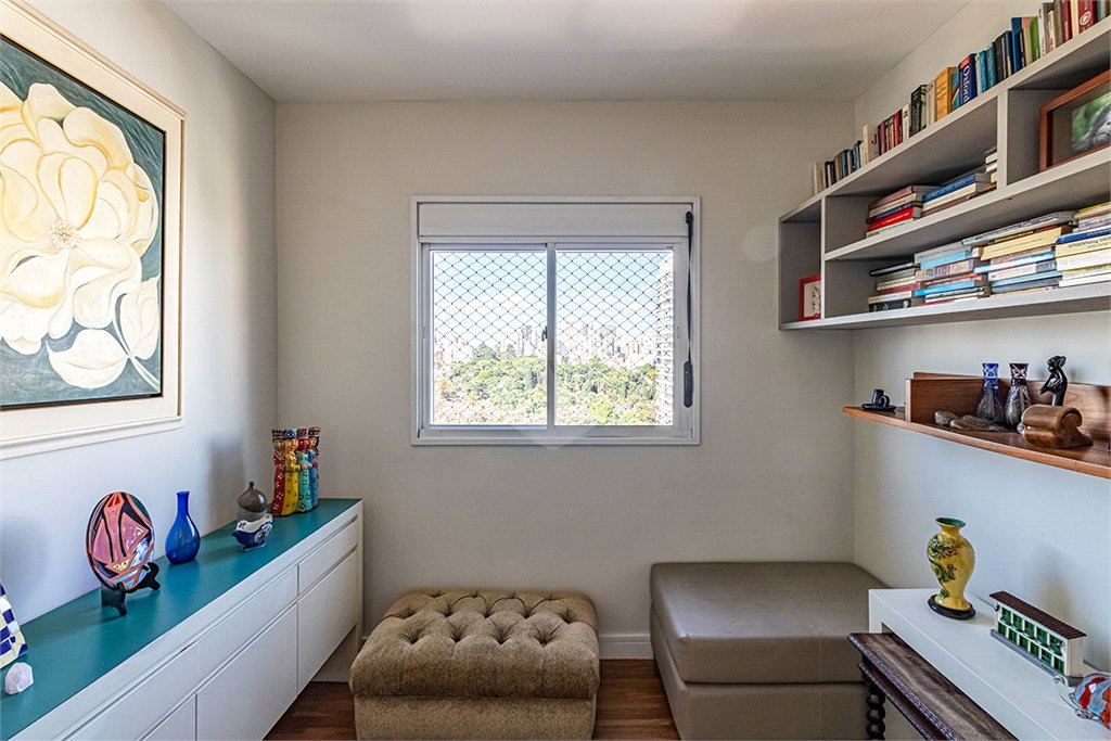 Apartamento à venda com 3 quartos, sendo 1 suíte, em Pinheiros, São Paulo, SP