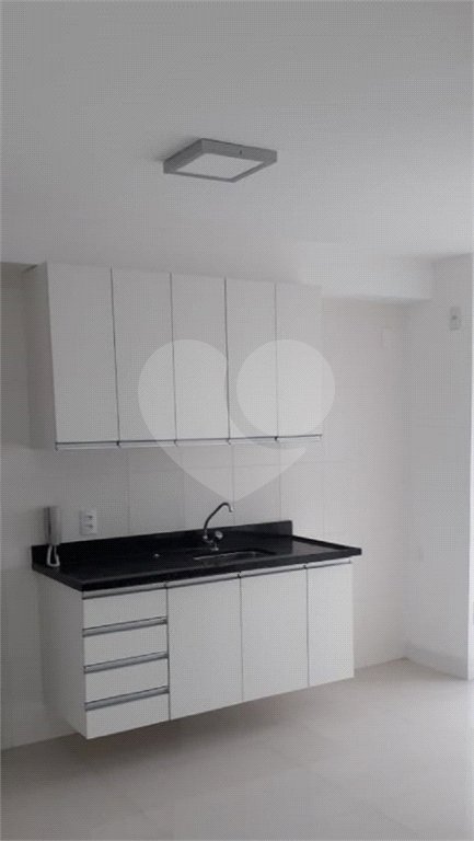 Apartamento à venda com 3 quartos, sendo 1 suíte,  em Jardim Vazani, São Paulo, SP