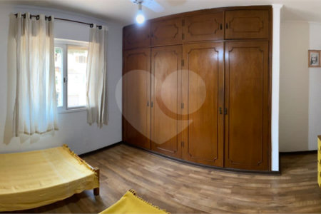 Sobrado à venda com 3 quartos, sendo 1 suíte, em Vila Paulicéia, São Paulo, SP