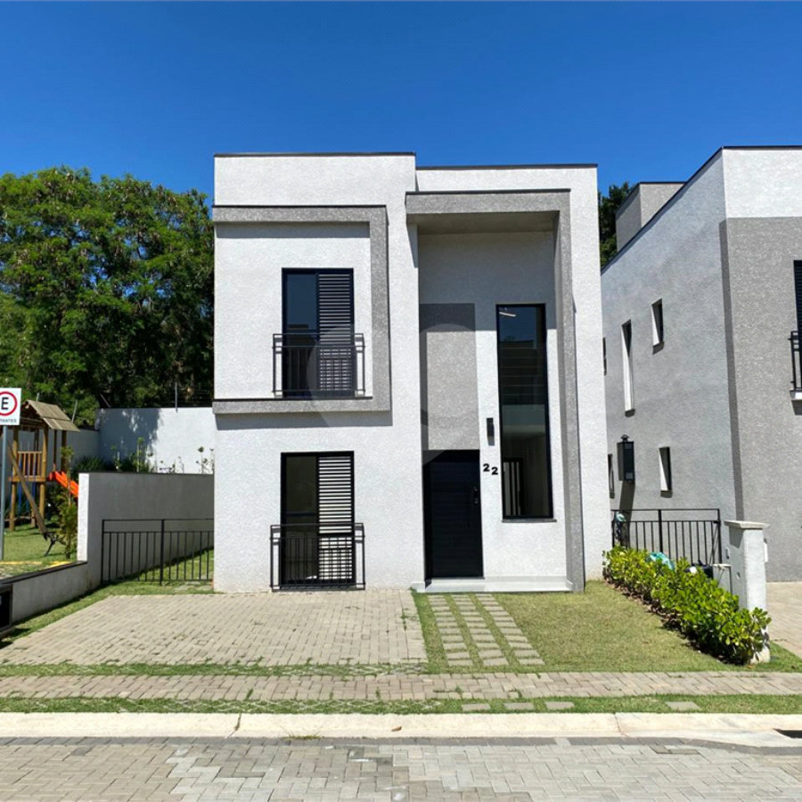 Casa à venda com 3 suítes no condomínio Villaggio Maranello, Vinhedo - SP