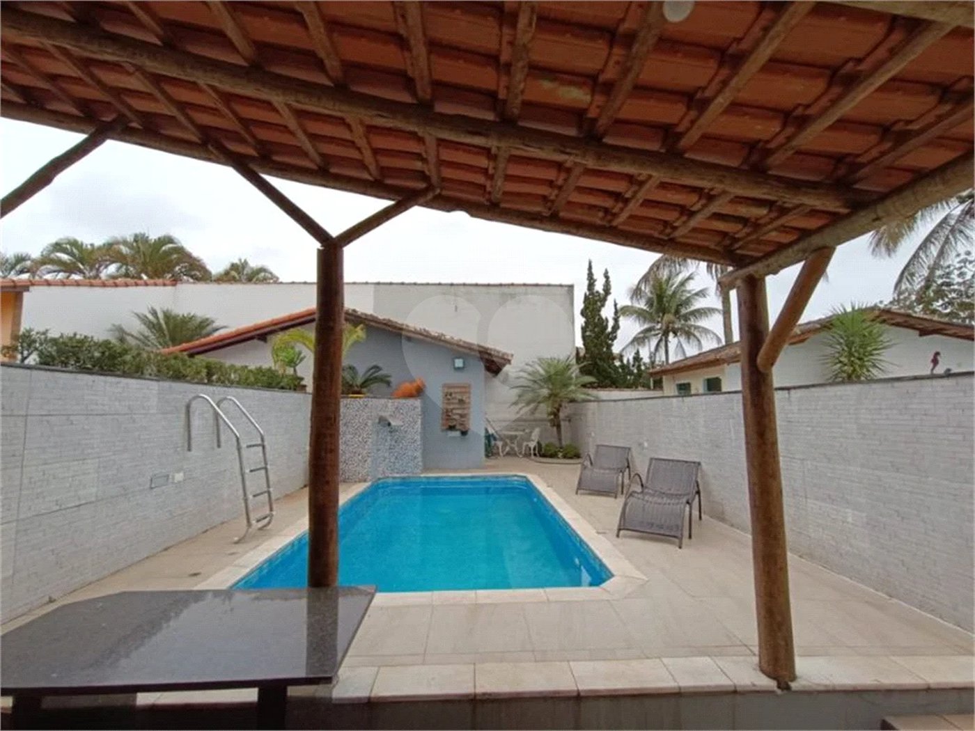 Casa à venda ou para alugar com 4 quartos, sendo 2 suítes,  em Morada da Praia, Bertioga, SP