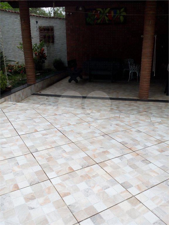 Chácara à venda com 3 quartos, sendo 1 suíte,  em Conjunto Habitacional Brás Cubas, Mogi das Cruzes, SP