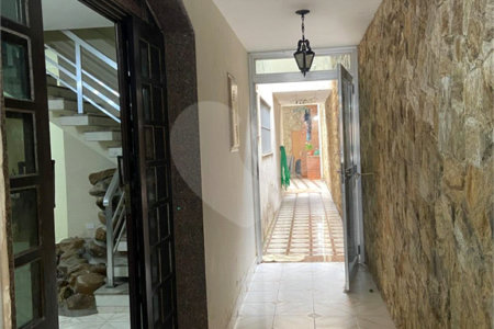 Casa à venda com 3 quartos, sendo 2 suítes, em Vila Carrão, São Paulo, SP