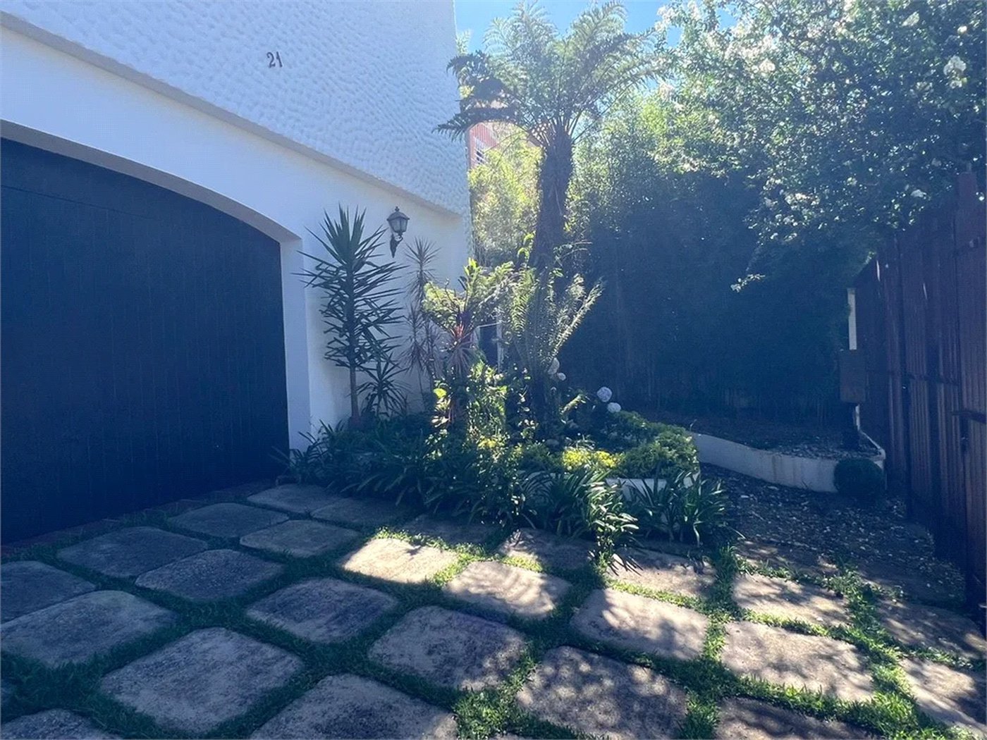 Casa à venda com 5 quartos, sendo 4 suítes, em Parque Maria Helena, São Paulo, SP