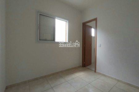 Casa à venda com 2 quartos, sendo 1 suíte, no condomínio Figueiras, Atibaia - SP