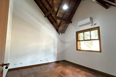 Casa à venda ou para alugar com 4 suítes no condomínio Vilaggio Monte Alegre, São Paulo - SP