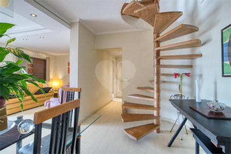 Cobertura à venda com 4 quartos, sendo 1 suíte,  em Vila Clementino, São Paulo, SP