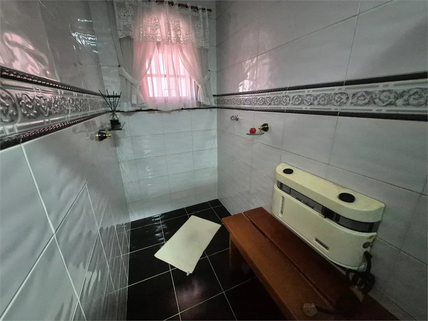 Sobrado à venda com 3 quartos, sendo 1 suíte, em Jardim Sarah, São Paulo, SP