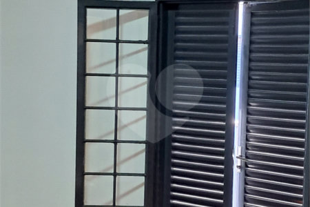 Sobrado à venda com 3 suítes em Nossa Senhora Aparecida, Paulínia, SP
