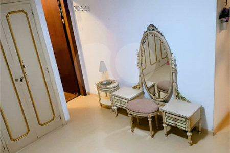 Casa à venda com 5 quartos, sendo 4 suítes, em Jardim Armênia, Mogi das Cruzes, SP