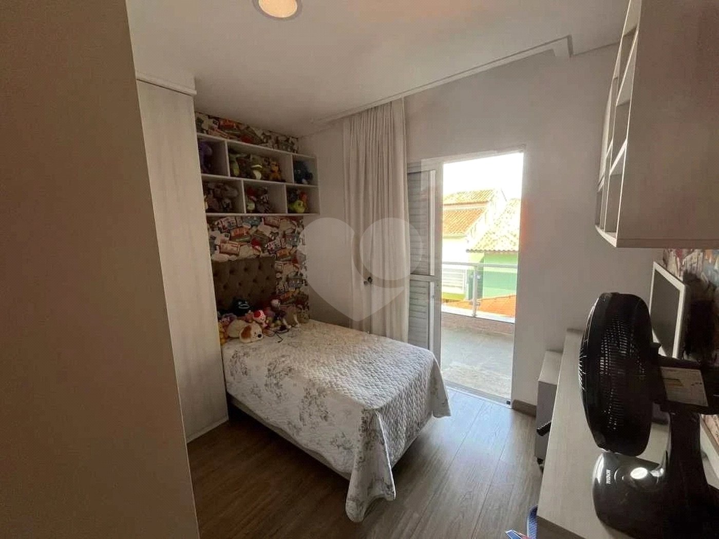 Sobrado à venda com 3 quartos, sendo 1 suíte,  em Vila Nova Cintra, Mogi das Cruzes, SP