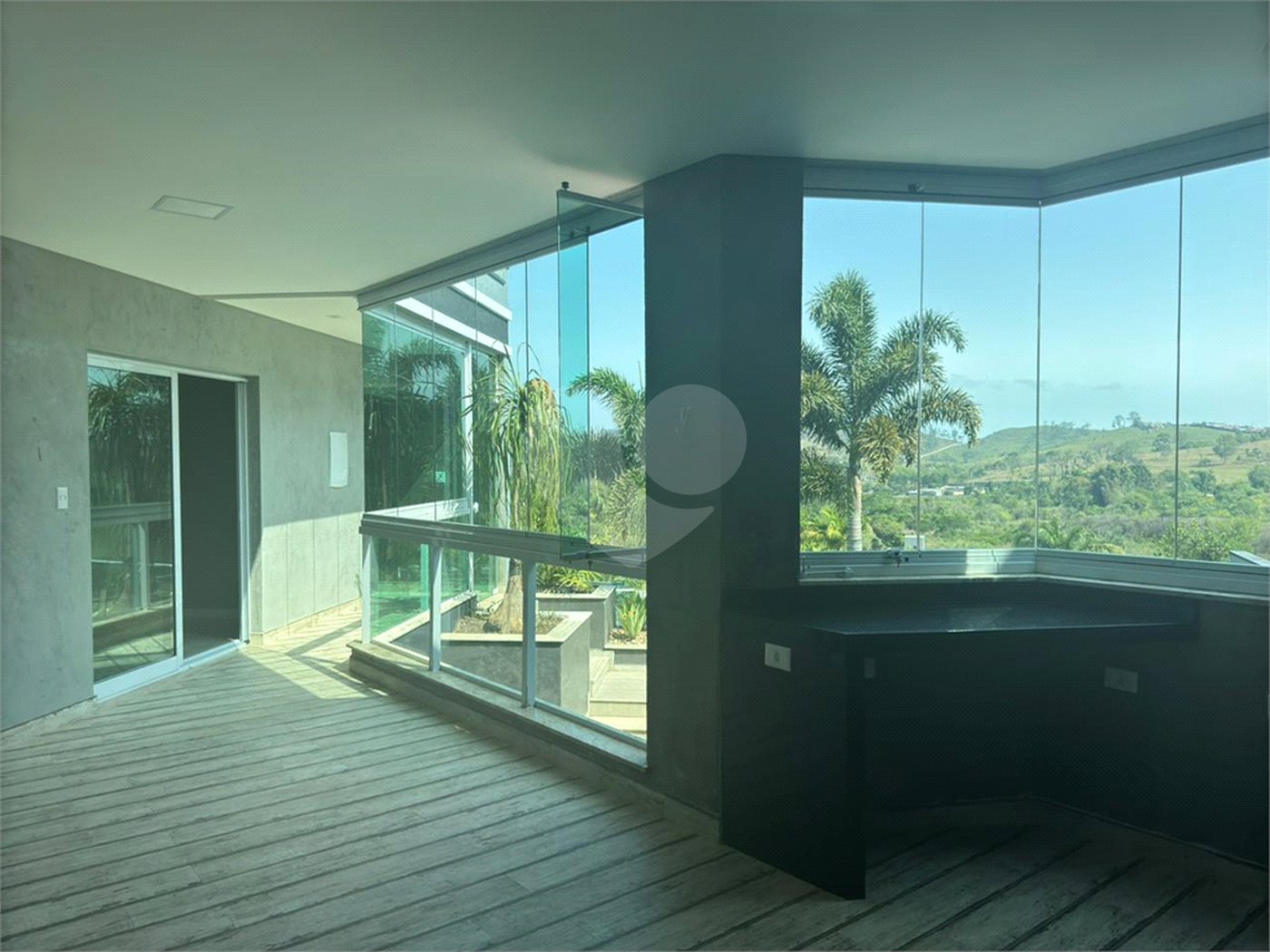 Casa à venda com 3 suítes no condomínio Aruã, Mogi das Cruzes - SP