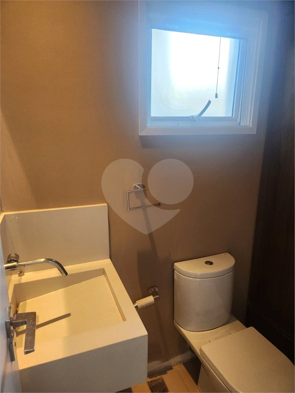 Casa à venda ou para alugar com 4 suítes no condomínio Residencial Jaguary, São José dos Campos - SP