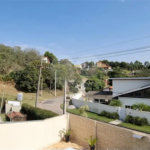 Casa à venda com 3 quartos, sendo 1 suíte, no condomínio Chácaras do Lago, Vinhedo - SP