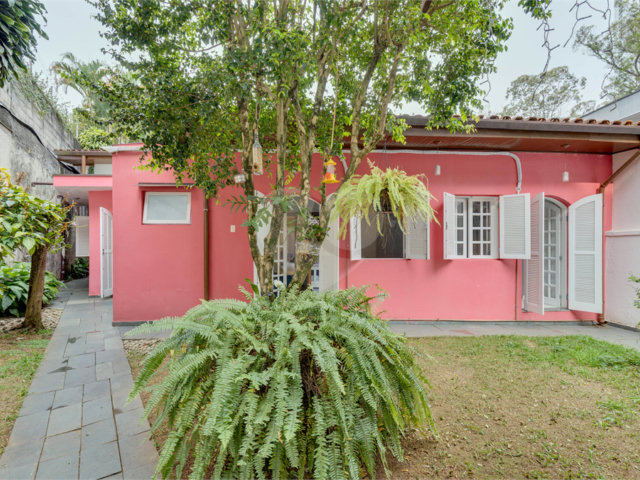 Casa à venda com 4 suítes em Jardim Marajoara, São Paulo, SP