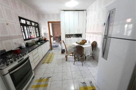 Casa à venda com 5 quartos, sendo 3 suítes, em Jardim Ester, São Paulo, SP