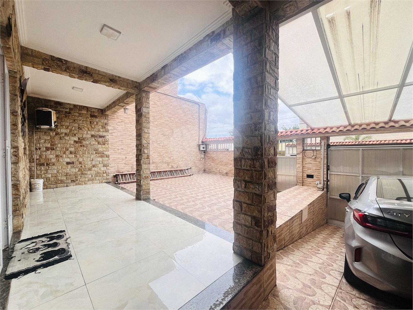 Casa à venda com 3 quartos, sendo 1 suíte, em Campo Grande, Rio de Janeiro, RJ