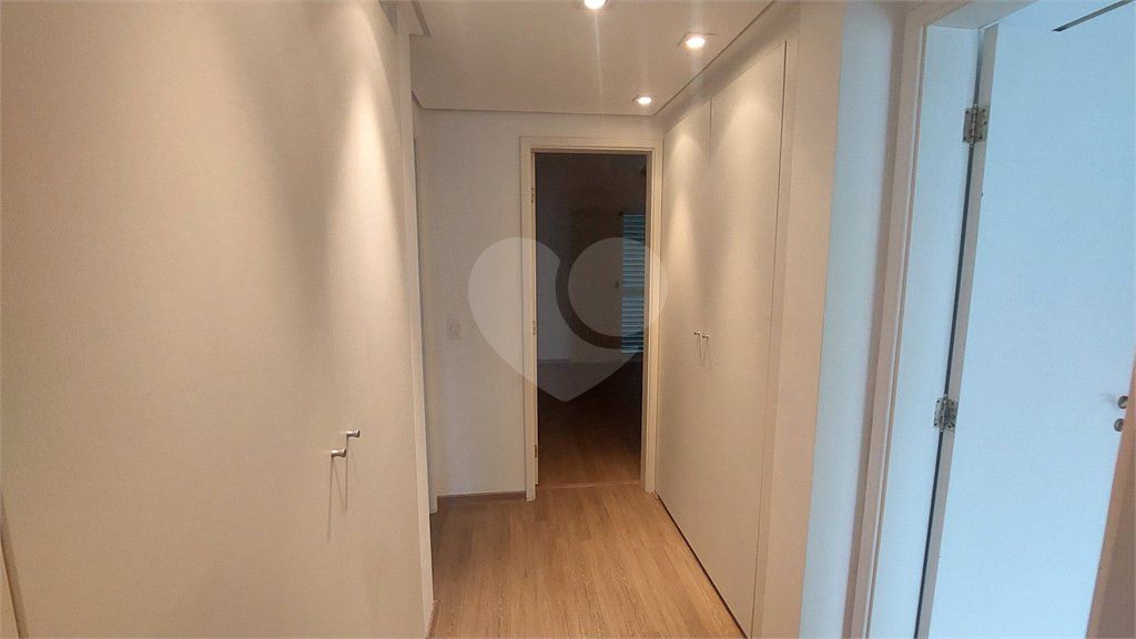 Apartamento à venda com 3 quartos, sendo 1 suíte, em Alto da Boa Vista, São Paulo, SP