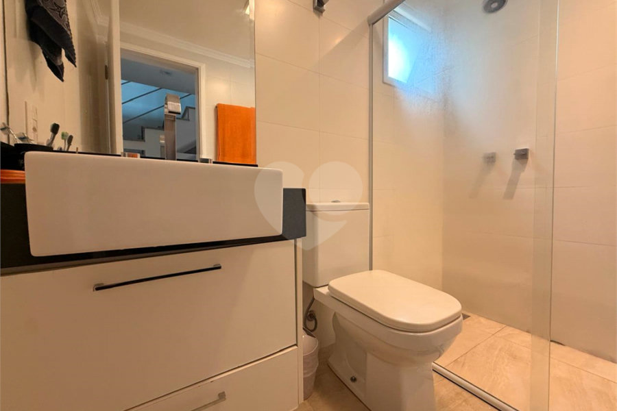 Casa à venda com 4 quartos, sendo 2 suítes, no condomínio Florada da Serra, São Paulo - SP